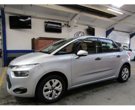 Make &amp; Model: Citroen C4 Picasso VTR BlueDate of Reg: MK65 PVOColour: Silvercc: 1560MoT: 20-12-2022Fuel Type: DIESELMilea