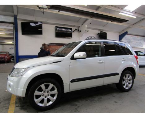 Make &amp; Model: Suzuki Grand Vitara SZ5Date of Reg: FY60 KODColour: Whitecc: 2393MoT: 01-09-2022Fuel Type: PETROLMileage: 7