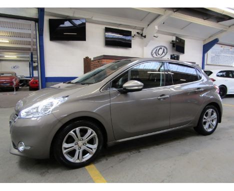 Make &amp; Model: Peugeot 208 AllureDate of Reg: FX13 WDGColour: Greycc: 1199MoT: 05-02-2023Fuel Type: PETROLMileage: 64kTran