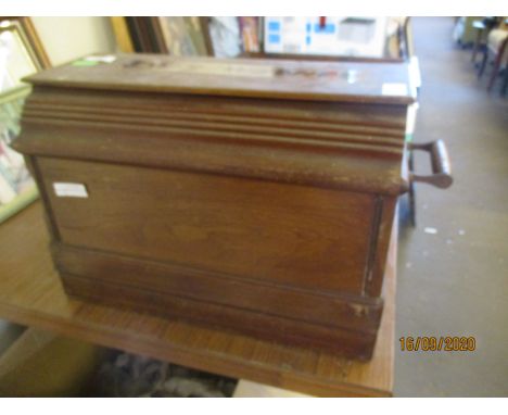 VINTAGE SEWING MACHINE IN WOODEN CASE (LOCKED IN CASE)