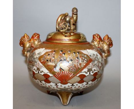 AN EARLY 20TH CENTURY SIGNED JAPANESE KUTANI TRIPOD KORO & COVER, the sides decorated with a variety of fan-form panels above