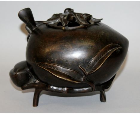 A GOOD LARGE 17TH CENTURY CHINESE MING DYNASTY PEACH FORM TRIPOD CENSER & COVER, weighing 3.37Kg, the pierced cover decorated