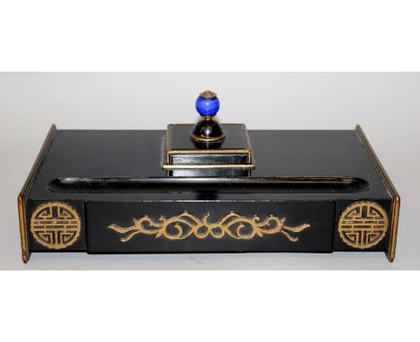 AN UNUSUAL ‘FLATOW & PREMIER OF BERLIN’ DESK WRITING STAND WITH CHINESE MANDARIN BUTTON FINIAL, the front of the lacquered wo