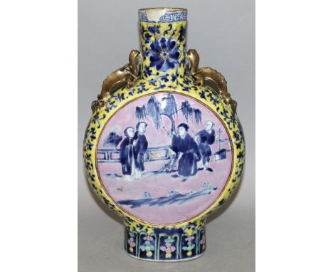 AN UNUSUAL 19TH CENTURY CHINESE ENAMELLED UNDERGLAZE-BLUE PORCELAIN MOON FLASK, painted with pink-ground figural panels, the 