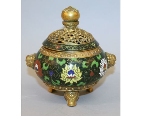 A GOOD QUALITY CHINESE CLOISONNE & GILT BRONZE TRIPOD CENSER & COVER, circa 1900, the sides decorated with a formal design of