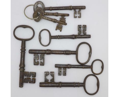 A collection of 19th Century and earlier door keys