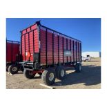 LIKE NEW Meyer Manufacturing Live Floor Rear Unload Forage Box, Serial# 1919DRX213, Rigging/ Loading