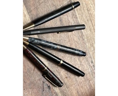 5 Assorted vintage pencils 