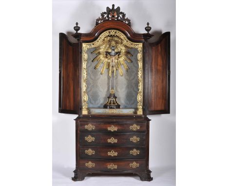 A chest of drawers with oratory top and drawing board, D. José I, King of Portugal (1750-1777)/D. Maria I, Queen of Portugal 