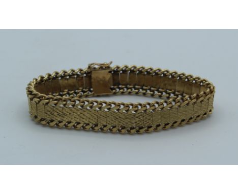 9ct vintage bracelet. Fully marked in numerous places. 19 x 1.5cm, 24.2gm&nbsp;