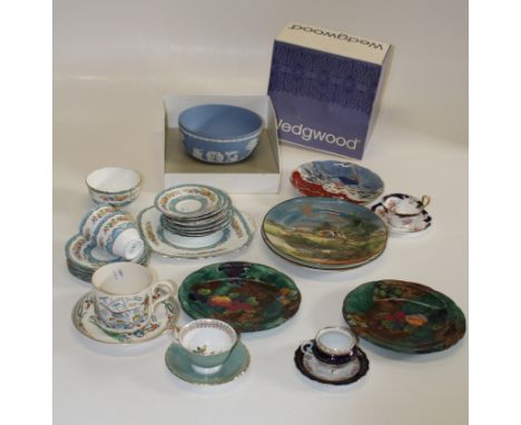 A Crown Staffordshire florally decorated part tea service, a boxed Wedgwood fruit bowl, an oversized Farmers arms cup and sau