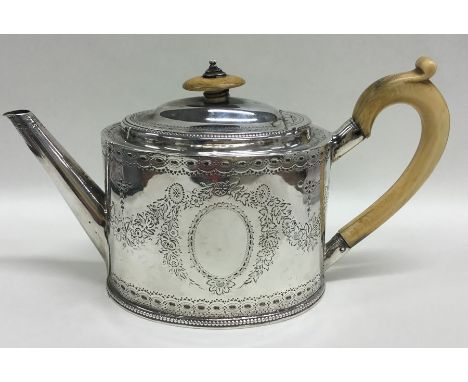 A good Georgian Hester Bateman bachelors teapot attractively decorated with swags and bead work. London. Approx. 402 grams. E