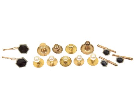 A selection of gents jewelleryTo include cultured pearl dress studs, polished dress studs and onyx dress studs, total weight 