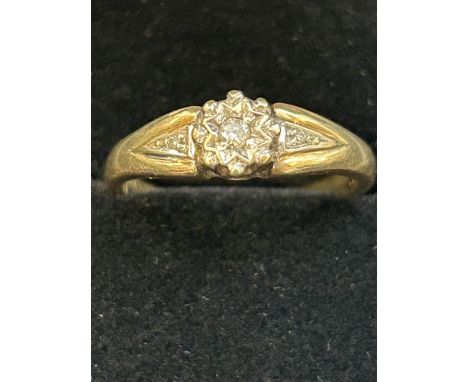 9ct Gold ring set with 3 diamonds Size Q 2.8g 