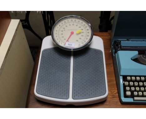 A set of Hanson scales