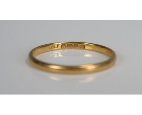 22ct Gold Wedding Band, 2mm wide, size K.5, 1.4g 
