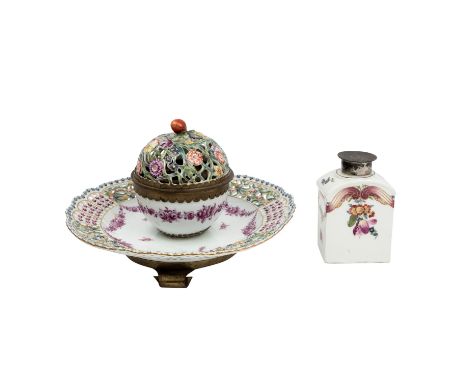 MEISSEN 2-tlg Konvolut Deckelgefäße, 18./19. Jh. bestehend aus Teedose mit umlaufend ornamentalem Band und polychromen Blumen