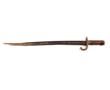 A French 1866 model sabre bayonet (no scabbard) with a 'Gem' air rifle (as found)