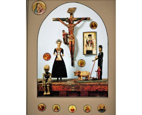 19 S/M/L 20th century buttons including religious subjects.These cards include 2 uncommon Deccan enamel figural buttons, a ni
