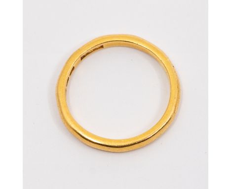 A 22ct gold wedding band, size K, weight approx 3gms&nbsp;