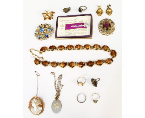 A collection of costume jewellery to include a Victorian 9ct gold mounted cameo brooch pendant a/f later base metal pin, carv