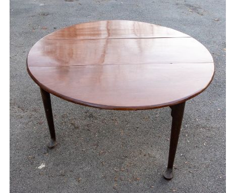 An 18th Century Georgian mahogany gate leg drop leaf table, oval top on tapered legs with pad feet, 148 x 136 x 72cm&nbsp;