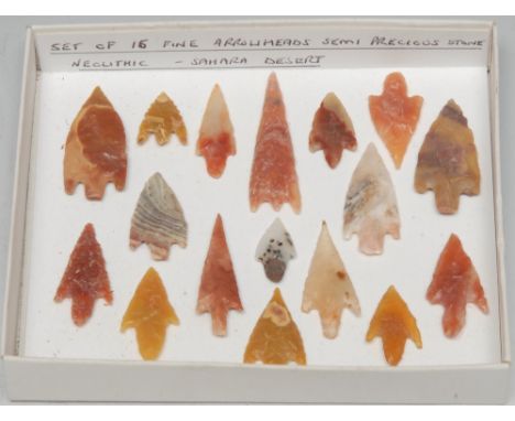 Antiquities - Stone Age, a choice collection of 16 Saharan arrowheads, knapped from semi-precious and decorative hardstones, 