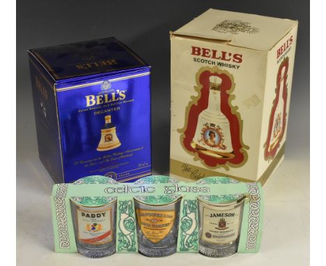 Arthur Bell &amp; Sons, a commemorative decanter, with contents, Bell's Extra Special Old Scotch Whisky, aged 8 years, to com