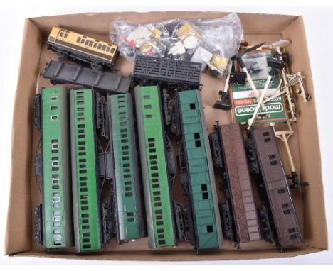 Unboxed 00 gauge locomotives, coaches and rolling stock, including Tri-ang 0-6-0 locomotive and tender, two 0-6-0T engine, se