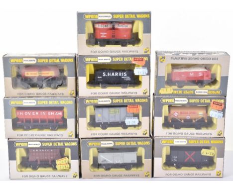 Wrenn Railways Super detail H0/00 Rolling Stock Wagons, W4655 16 Ton Mineral wagon, W4658 Prestwin wagon ‘Fisons’ W5008 coal 