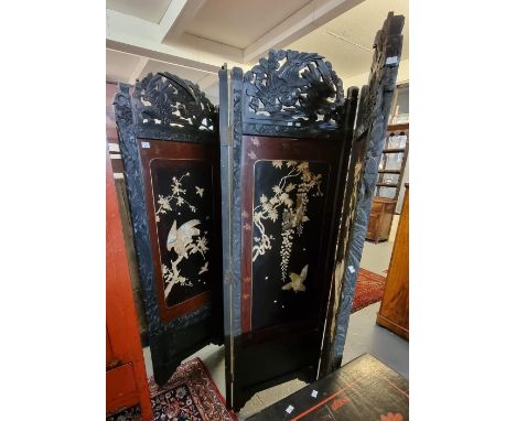 Early 20th Century Japanese four fold lacquered screen having pierced crestings with birds amongst foliage and decorated to o