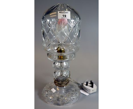 20th Century clear cut glass table lamp with glass shade on a circular base. (B.P. 21% + VAT) Failed PAT Test, one large chip