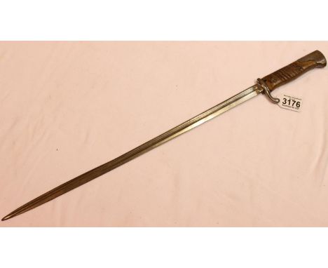 Swiss WWI bayonet, ricasso crowned and marked Erfurt, blade L: 52 cm, lacking scabbard. P&amp;P Group 2 (£18+VAT for the firs