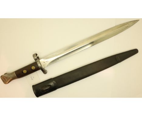 Victorian Lee Metford bayonet with metal mounted leather scabbard, blade L: 30 cm. P&amp;P Group 2 (£18+VAT for the first lot