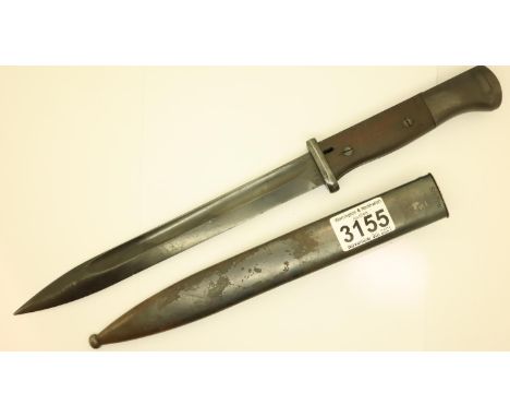 German WWII Mauser K98 bayonet, the blade numbered S/155K 3042, L: 25 cm, with matched steel scabbard numbered S/173K 3976a. 