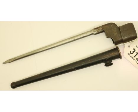 British WWI Lee Enfield No4 MkII Pigsticker bayonet with steel scabbard, blade L: 20 cm. P&amp;P Group 2 (£18+VAT for the fir