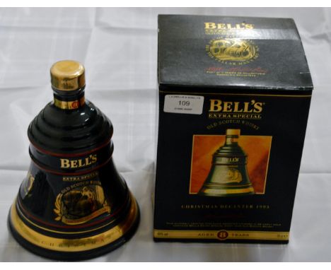 BELL'S WADE WHISKY DECANTER - CHRISTMAS 1995 - SEALED & IN ORIGINAL BOX - 40%, 70CL     