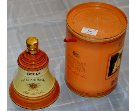 BELL'S WADE CREAM & TAN SCOTCH WHISKY DECANTER WITH ORIGINAL TUBE - 37.5CL, 43%     