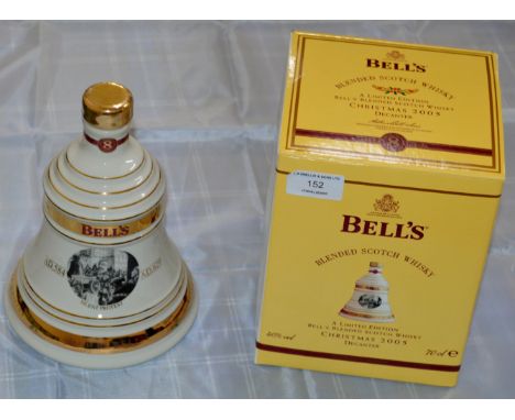 BELL'S BLENDED SCOTCH WHISKY DECANTER - CHRISTMAS 2005, WITH ORIGINAL BOX -70CL, 40%     