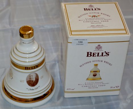 BELL'S BLENDED SCOTCH WHISKY DECANTER - CHRISTMAS 2009, WITH ORIGINAL BOX -70CL, 40%     
