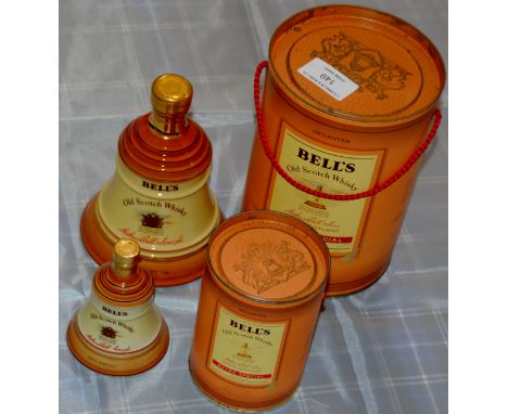 BELL'S WADE CREAM & TAN SCOTCH WHISKY DECANTER WITH ORIGINAL TUBE - 20CL, 43% & BELL'S WADE CREAM & TAN SCOTCH WHISKY DECANTE