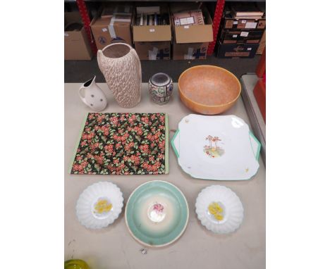 A selection of ceramics including Beswick, Poole, Susie Cooper, Wade, Sylvac etc. (9) 