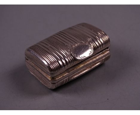 AN OBLONG SILVER TRUNK SHAPED SNUFF BOX with hinged lid, London 1817 by William Elliott