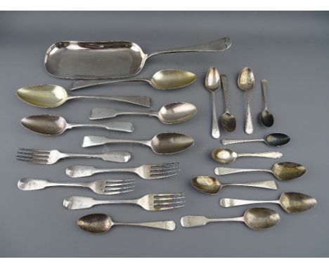 A MIXED QUANTITY OF SILVER TABLE FLATWARE, 25.5 troy ozs gross to include a 32.5 cms crumb scoop, four 16.5 cms table forks, 