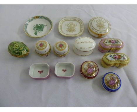 A quantity of porcelain miniature dishes and trinket boxes to include Limoges  (13)