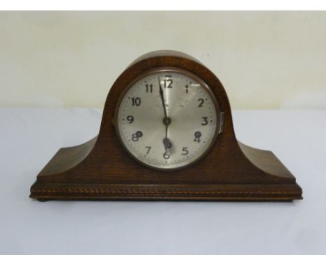 Oak cased mantle clock, two train movement to include pendulum