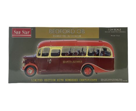 Sun Star Bedford OB limited edition 1:24 scale Duple Vista Coach 5004: 1947 Bedford OB Duple Vista - HAA 558 Hants &amp; Suss