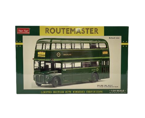 Sun Star Routemaster limited edition 1:24 scale bus 2912: RMC 1469 - 469 CLT The Green Line Routemaster Coach, boxed