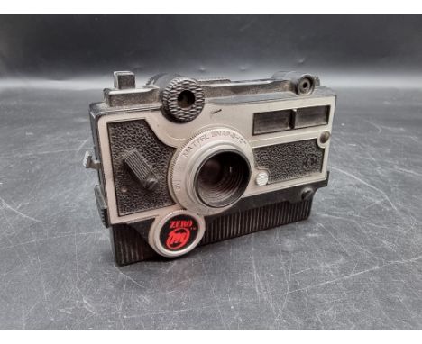 A vintage Mattel Agent Zero Snapshot toy spy camera/gun. 