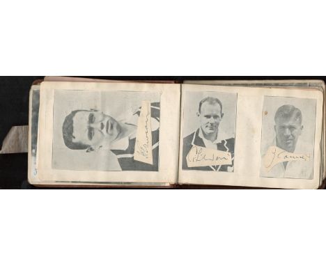 Cricket 1930's Vintage Autograph Book Containing Warwickshire Team, Surrey Team New Zealand Touring Team, Sussex Team. To Nam